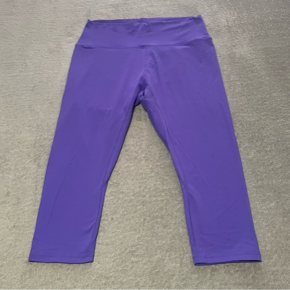 Zyia ascend hi rise 20” capri size 16 to 18 purple - Picture 4 of 6